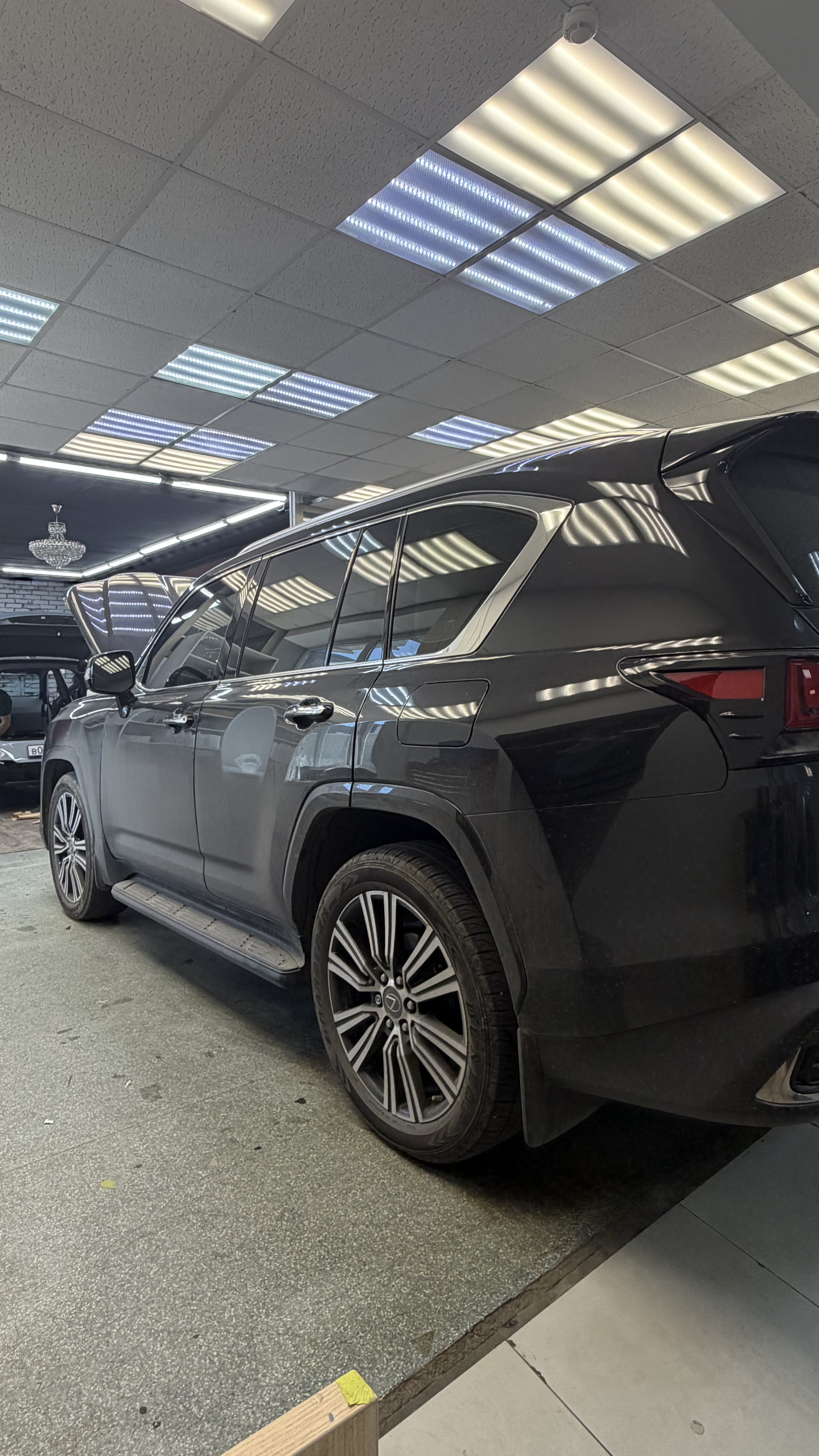 Lexus LX